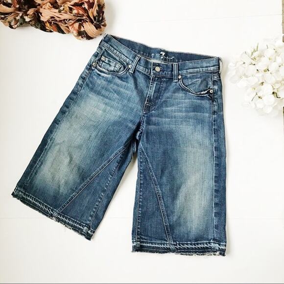 7FAM 7 For All Mankind Faded Denim Flare Capri Jeans Women's Size 28 - Picture 6 of 6